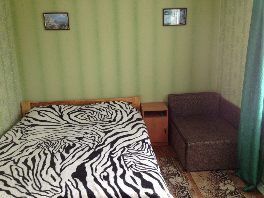 Гостиница Гостевой Дом Ясень Феодосия